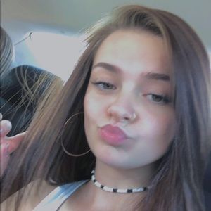 Meet your Posher, Alyssa